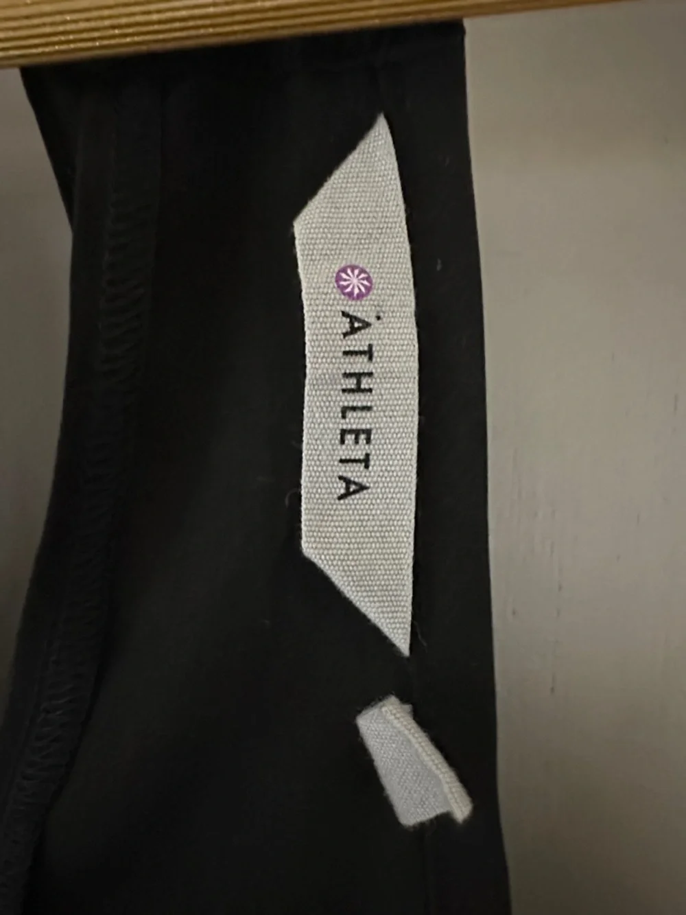 Athleta Black Eyelet Lace Halter Tank Top Women’s Spaghetti Strap Tie Back - Picture 2 of 7
